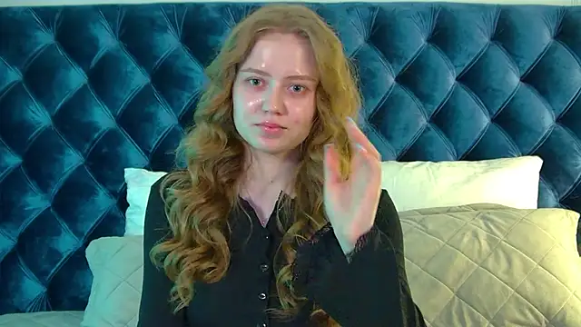 Snapshot of SelinSwarovski chatting on June 8, 2026, 3:12 pm SelinSwarovski online show from June 8, 2026, 3:12 pm