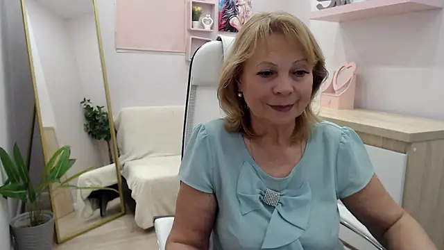 Milla Cutie18 online show from February 27, 2025, 11:52 am