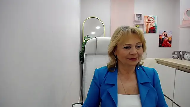 Snapshot of Milla_Cutie18 chatting on April 28, 2026, 7:35 am Milla Cutie18 online show from April 28, 2026, 7:35 am