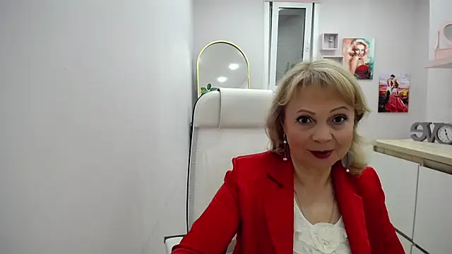 Snapshot of Milla_Cutie18 chatting on May 4, 2026, 5:14 am Milla Cutie18 online show from May 4, 2026, 5:14 am
