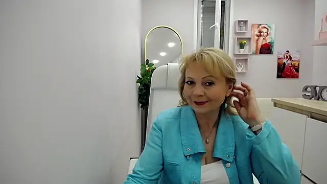 Snapshot of Milla_Cutie18 chatting on May 21, 2026, 4:41 am Milla Cutie18 online show from May 21, 2026, 4:41 am