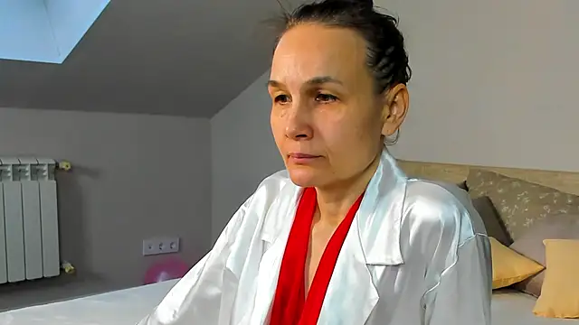 Lillian White online show from February 2, 2025, 10:13 am