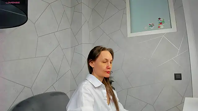 Lillian White online show from March 11, 2025, 7:26 am