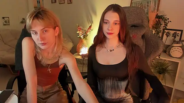 Snapshot of AveAngela chatting on January 16, 2025, 9:16 am AveAngela online show from January 16, 2025, 9:16 am