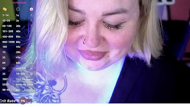 ZaraReignn online show from February 4, 2026, 8:58 pm