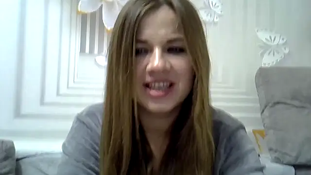 Snapshot of TinaFun4u chatting on January 1, 2025, 10:35 pm TinaFun4u online show from January 1, 2025, 10:35 pm