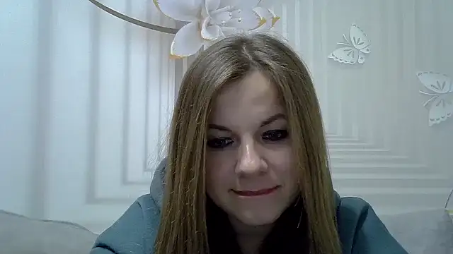 Snapshot of TinaFun4u chatting on January 14, 2025, 12:43 am TinaFun4u online show from January 14, 2025, 12:43 am