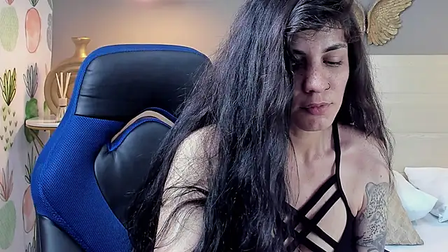 elissa iris online show from December 19, 2024, 7:18 pm