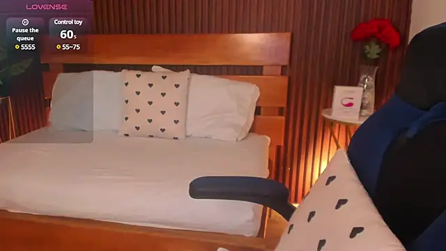 elissa iris online show from January 18, 2025, 10:17 pm