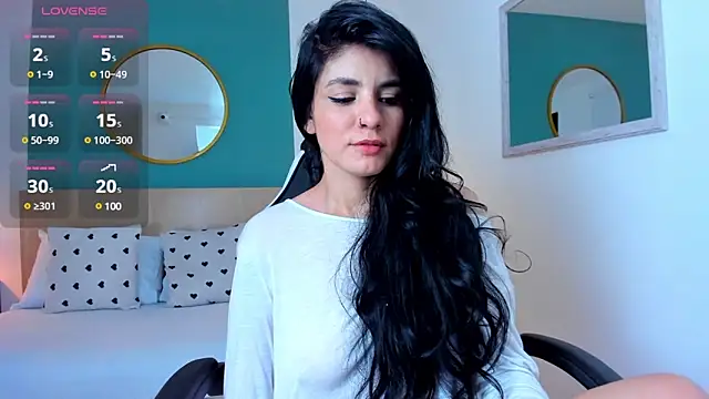 elissa iris online show from March 11, 2025, 5:05 am