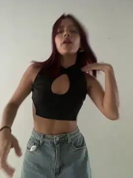 Snapshot of Itscaroline__ chatting on February 14, 2025, 10:36 pm Itscaroline online show from February 14, 2025, 10:36 pm