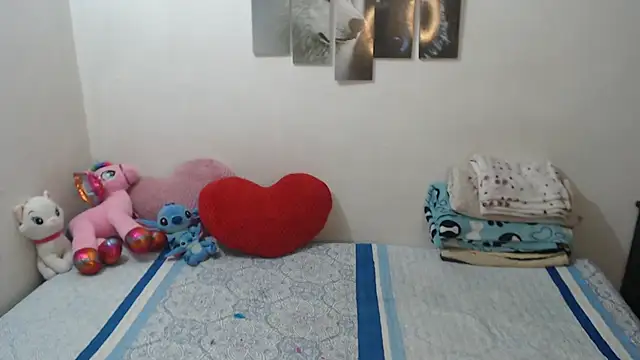 Pocahontas Princess  online show from September 18, 2025, 1:57 pm