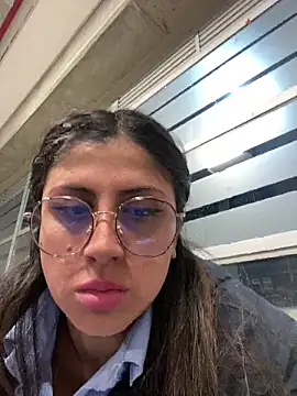 girl anni online show from March 4, 2025, 11:54 pm