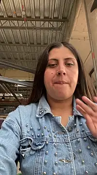 girl anni online show from March 13, 2025, 9:05 pm