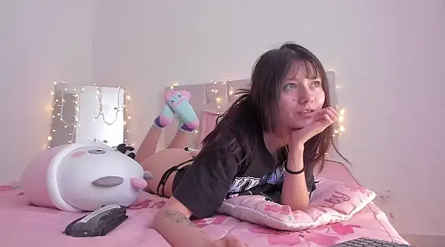 Snapshot of Sakito_Tokio chatting on January 2, 2025, 8:57 pm Sakito Tokio online show from January 2, 2025, 8:57 pm