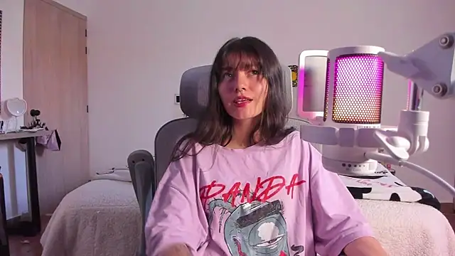 Snapshot of Sakito_Tokio chatting on October 28, 2025, 10:12 pm Sakito Tokio online show from October 28, 2025, 10:12 pm