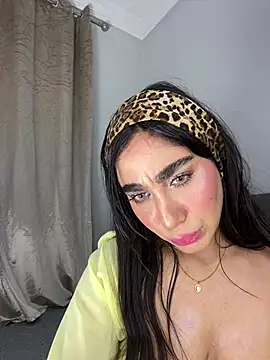 Meryem Queen online show from May 20, 2026, 1:56 am