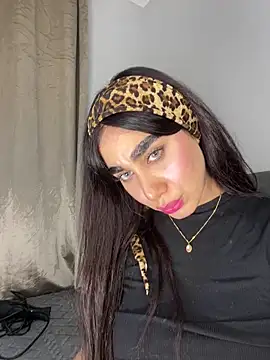 Meryem Queen online show from May 21, 2026, 1:23 am