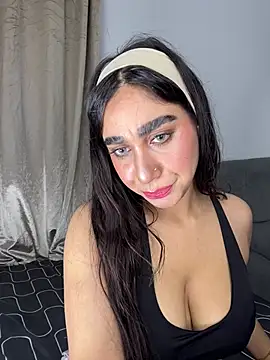 Meryem Queen online show from May 27, 2026, 2:52 am