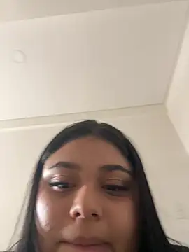 alissonfernandez  online show from January 22, 2025, 6:52 pm