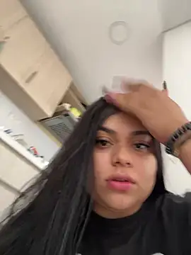 alissonfernandez  online show from January 30, 2025, 4:02 pm