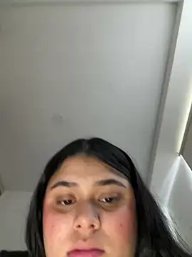 alissonfernandez  online show from February 16, 2025, 7:16 pm