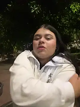 alissonfernandez  online show from March 23, 2025, 4:27 am