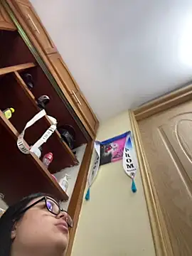 alissonfernandez  online show from March 28, 2026, 1:27 am