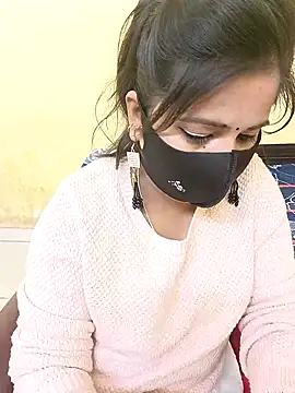 Snapshot of Simran-Kudi chatting on January 19, 2025, 4:44 am Simran-Kudi online show from January 19, 2025, 4:44 am