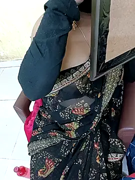 Snapshot of Simran-Kudi chatting on February 19, 2025, 2:23 pm Simran-Kudi online show from February 19, 2025, 2:23 pm