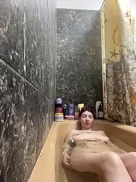 Alissa kiss online show from December 17, 2024, 6:09 pm