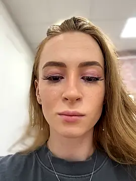  AngelMoon  online show from September 17, 2025, 3:52 am