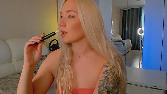 Snapshot of 1AlexaGoddess3 chatting on September 24, 2025, 5:33 am 1AlexaGoddess3 online show from September 24, 2025, 5:33 am