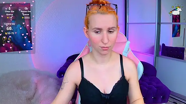 Snapshot of AliceBYKiss chatting on February 10, 2025, 12:18 pm AliceBYKiss online show from February 10, 2025, 12:18 pm