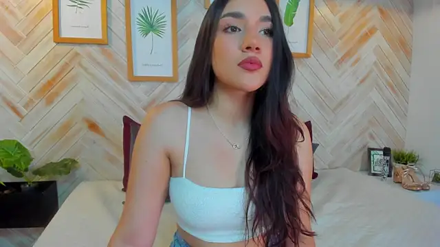 AniiRose online show from February 1, 2025, 10:13 pm