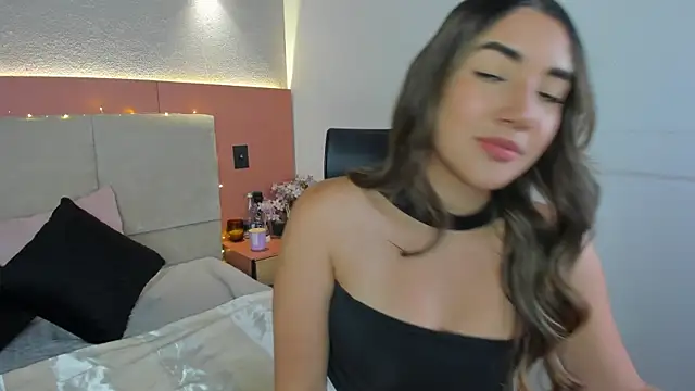 AniiRose online show from November 7, 2025, 2:11 am