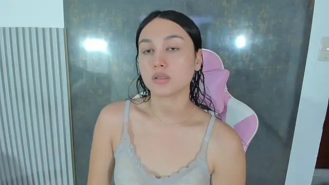 lana boomer online show from April 1, 2026, 7:44 pm