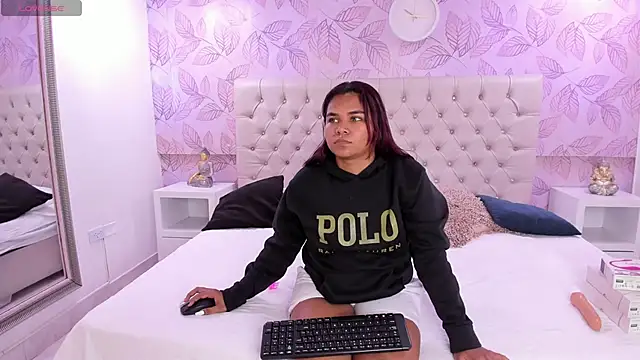 Snapshot of Carolina_Evanss chatting on February 9, 2025, 3:32 am Carolina Evanss online show from February 9, 2025, 3:32 am