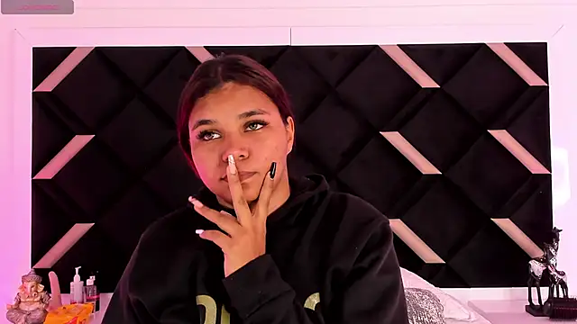 Snapshot of Carolina_Evanss chatting on March 3, 2025, 3:30 am Carolina Evanss online show from March 3, 2025, 3:30 am