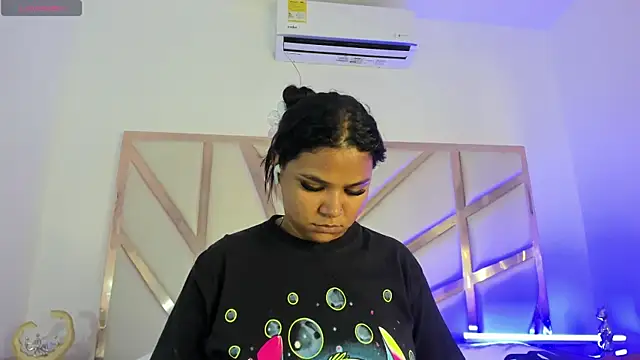 Snapshot of Carolina_Evanss chatting on September 30, 2025, 11:37 am Carolina Evanss online show from September 30, 2025, 11:37 am