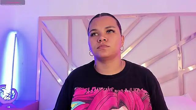 Snapshot of Carolina_Evanss chatting on November 18, 2025, 11:47 am Carolina Evanss online show from November 18, 2025, 11:47 am