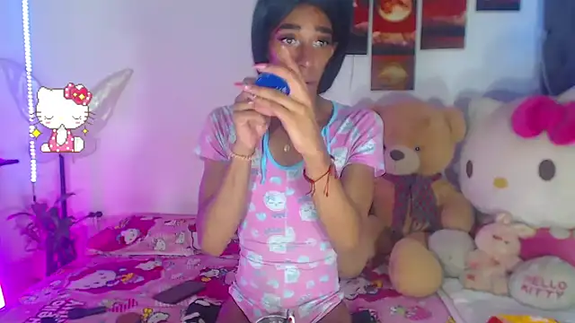 lucianadolll online show from January 15, 2026, 7:50 pm