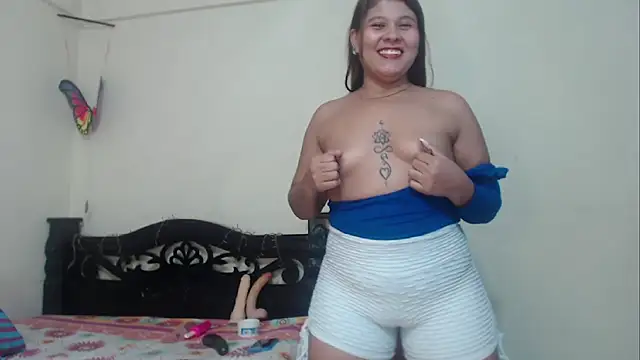 Snapshot of Stylevoluptuousvycky chatting on February 16, 2025, 11:05 pm Stylevoluptuousvycky online show from February 16, 2025, 11:05 pm