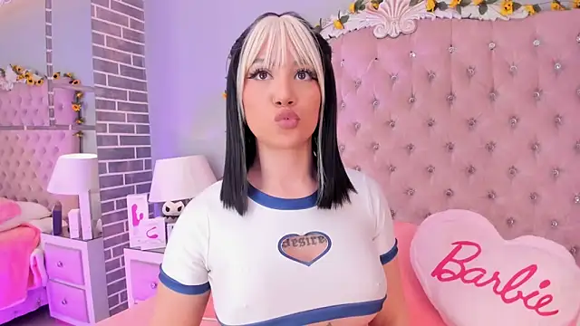 MadissonRey online show from May 2, 2026, 1:38 pm