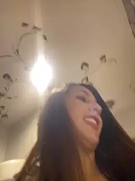 Snapshot of licky_lu chatting on January 27, 2025, 12:33 am licky lu online show from January 27, 2025, 12:33 am