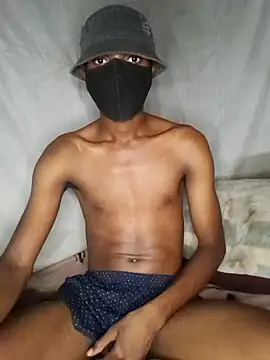 Snapshot of Thokozani99 chatting on January 3, 2025, 8:01 pm Thokozani99 online show from January 3, 2025, 8:01 pm