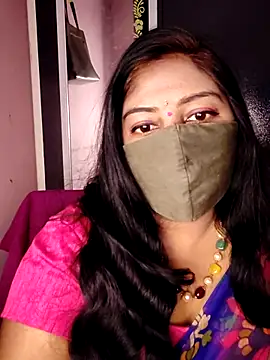 Snapshot of RomeoJuliet345 chatting on February 6, 2026, 9:45 am RomeoJuliet345 online show from February 6, 2026, 9:45 am