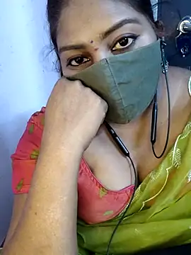 Snapshot of RomeoJuliet345 chatting on April 18, 2026, 7:07 pm RomeoJuliet345 online show from April 18, 2026, 7:07 pm