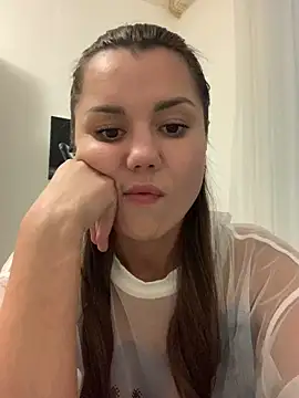 MiraMiss online show from April 1, 2026, 3:53 pm