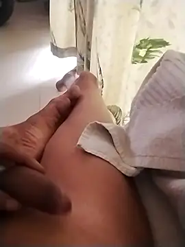 jenilmax online show from February 5, 2025, 11:44 am